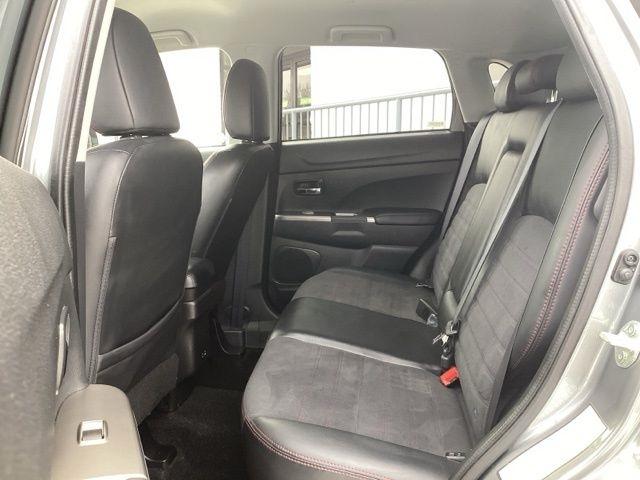 Mitsubishi Outlander Sport  2024