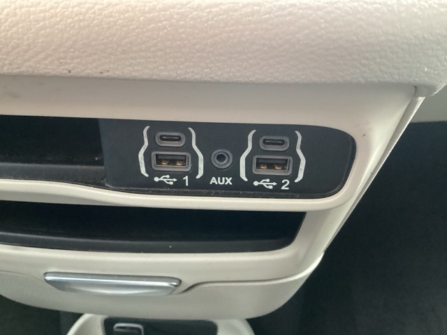 Chrysler Voyager  2022