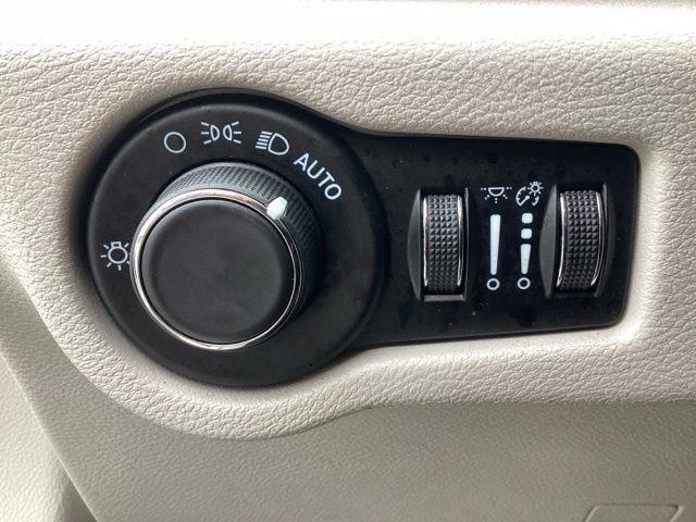 Chrysler Voyager  2022