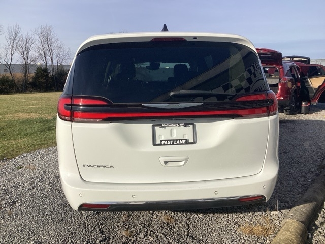 Chrysler Pacifica  2023