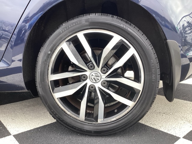 Volkswagen Golf  2016