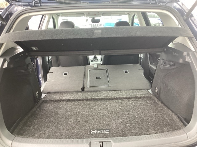 Volkswagen Golf  2016