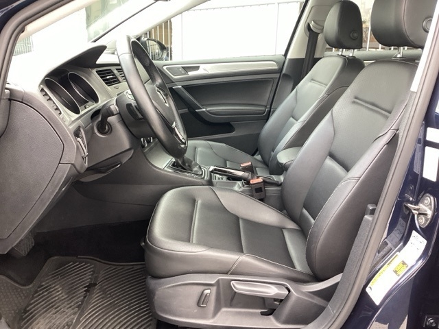 Volkswagen Golf  2016