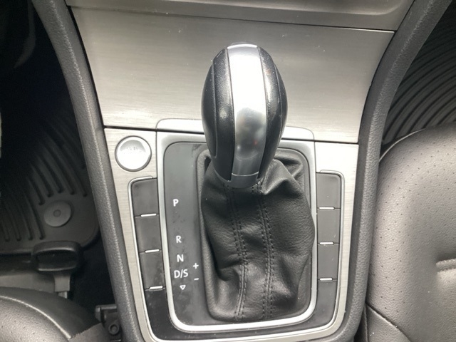 Volkswagen Golf  2016