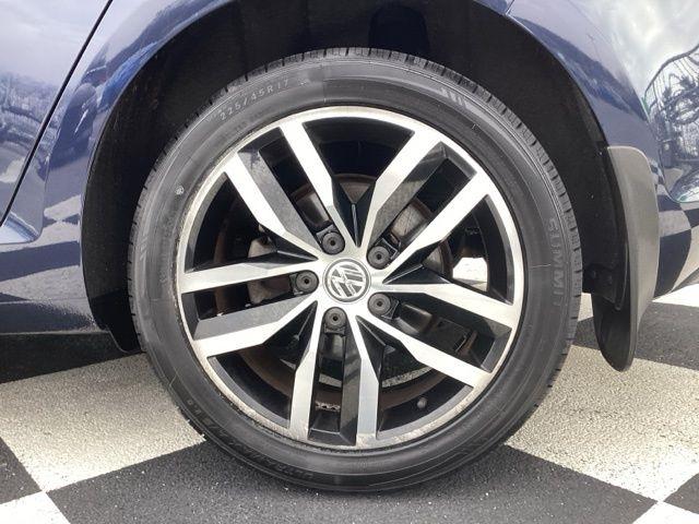 Volkswagen Golf  2016