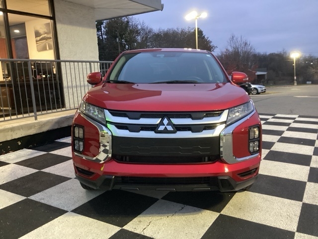 Mitsubishi Outlander Sport  2024