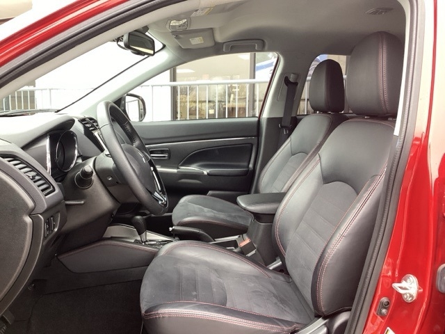 Mitsubishi Outlander Sport  2024