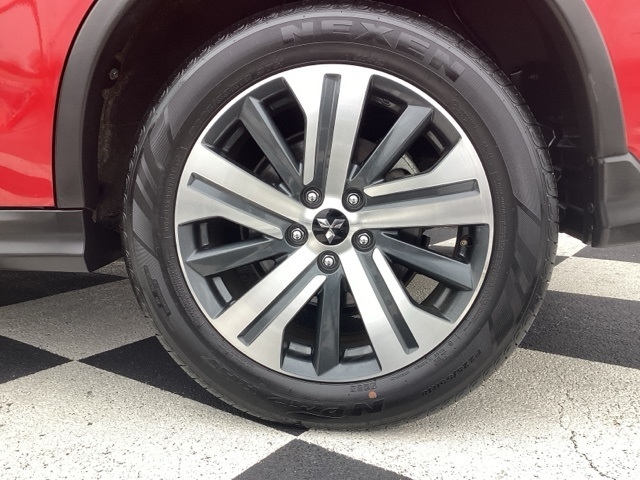 Mitsubishi Outlander Sport  2024