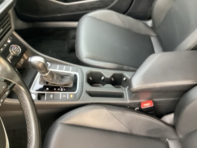 Volkswagen Jetta  2019