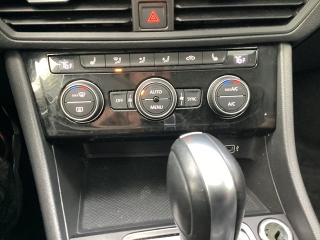 Volkswagen Jetta  2019