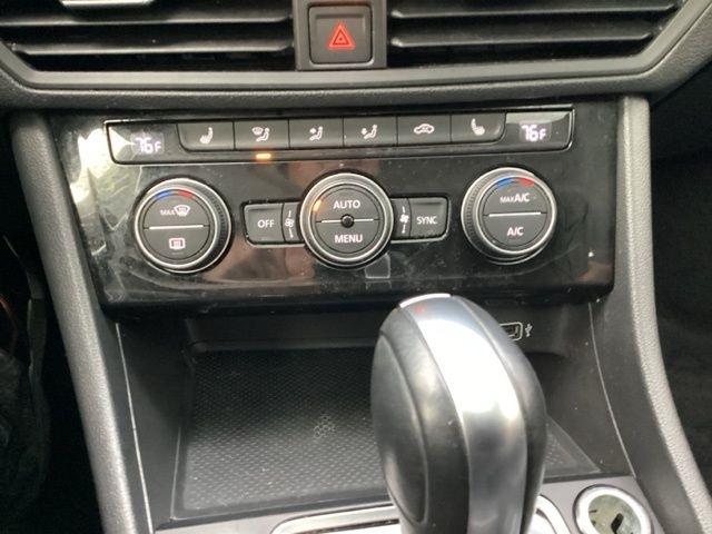 Volkswagen Jetta  2019