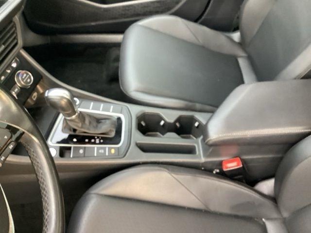 Volkswagen Jetta  2019