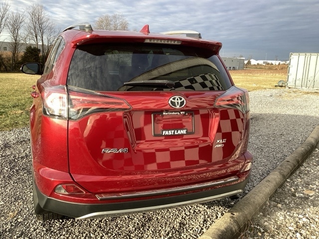 Toyota RAV4  2018