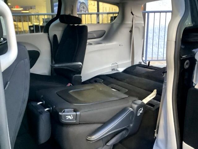 Chrysler Voyager  2023