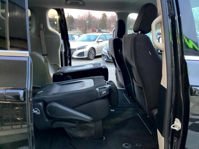 Chrysler Voyager  2023