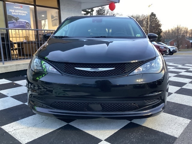 Chrysler Voyager  2023