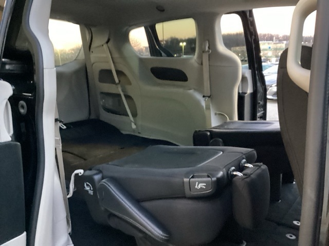 Chrysler Voyager  2023