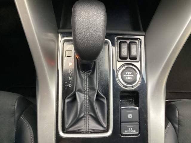 Mitsubishi Eclipse Cross  2024