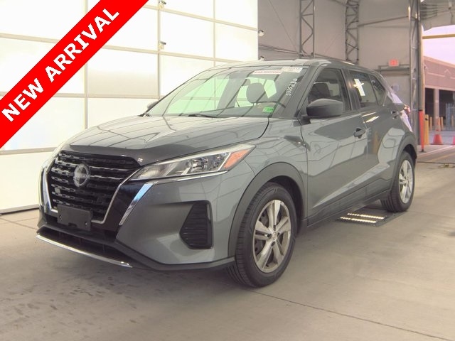 2024 Nissan Kicks S's photo
