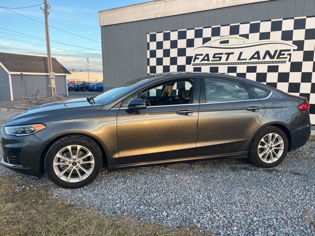 Ford Fusion Hybrid  2020