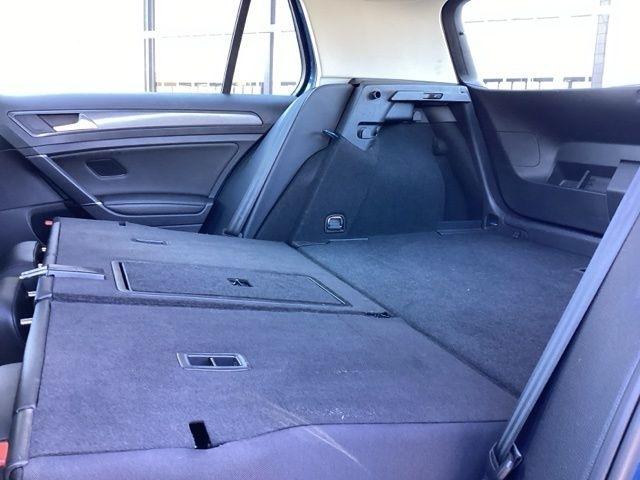 Volkswagen Golf  2020