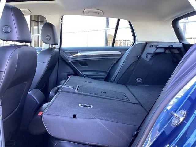 Volkswagen Golf  2020