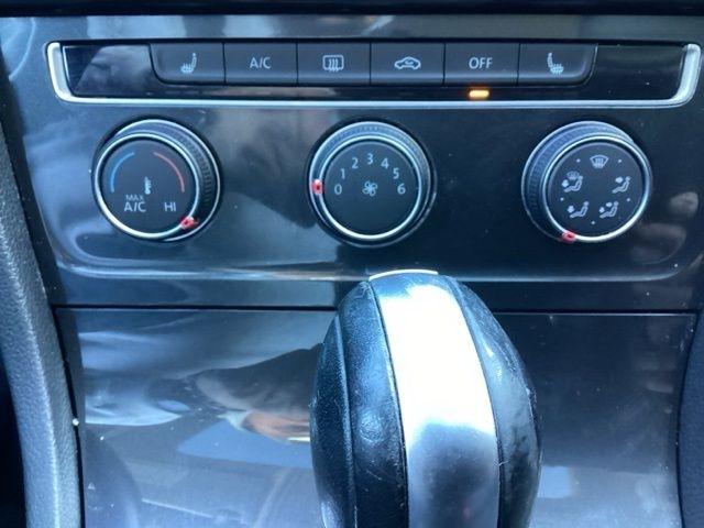 Volkswagen Golf  2020