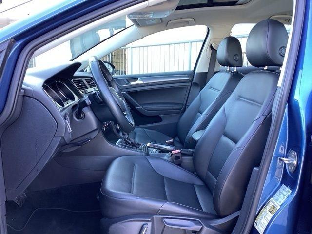 Volkswagen Golf  2020