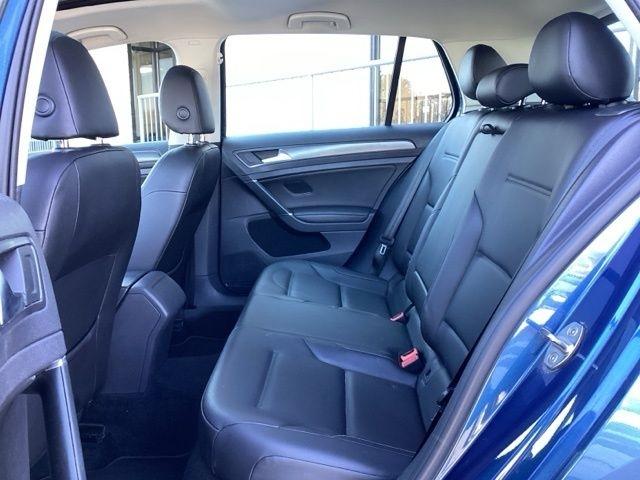 Volkswagen Golf  2020