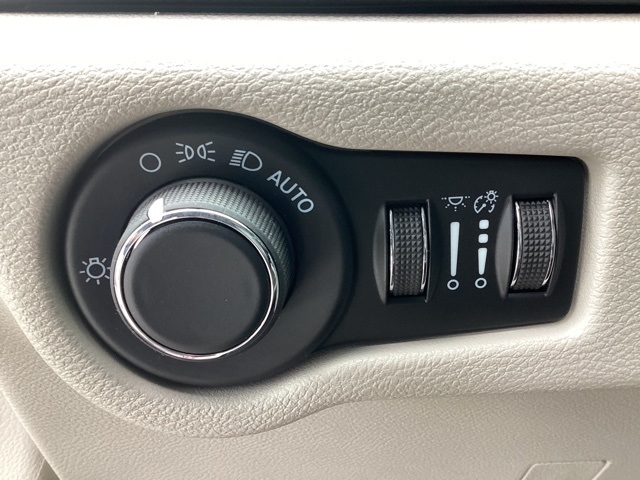 Chrysler Voyager  2020