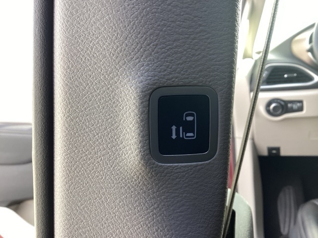 Chrysler Voyager  2020