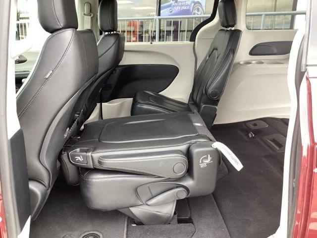 Chrysler Voyager  2020