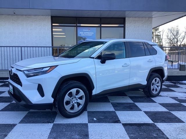 Toyota RAV4  2024