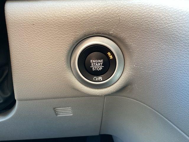 Chrysler Voyager  2023