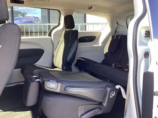 Chrysler Voyager  2023