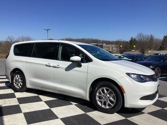 Chrysler Voyager  2023
