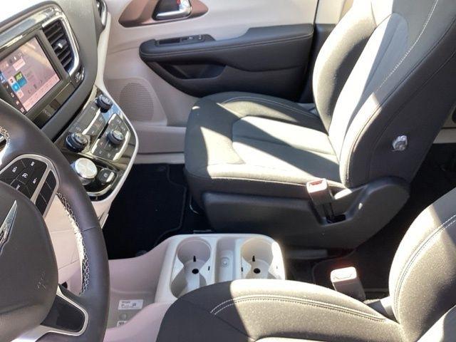 Chrysler Voyager  2023
