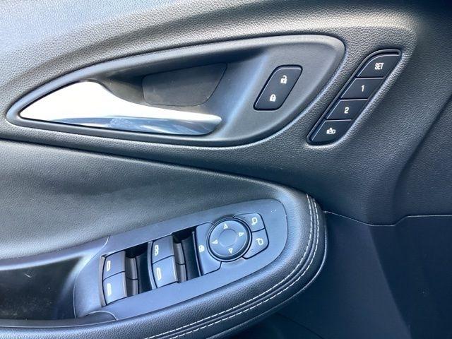 Buick Encore GX  2021