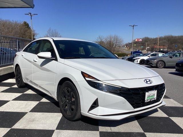 Hyundai Elantra  2023