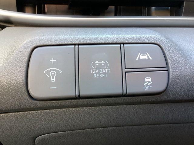 Hyundai Elantra  2023