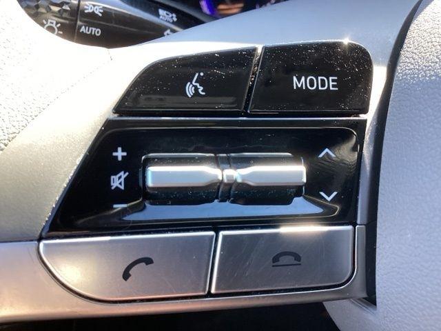 Hyundai Elantra  2023