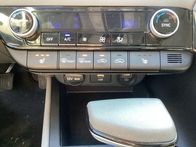 Hyundai Elantra  2023