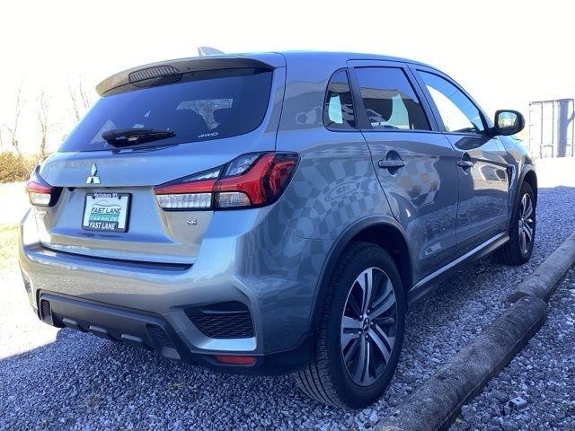 Mitsubishi Outlander Sport  2024