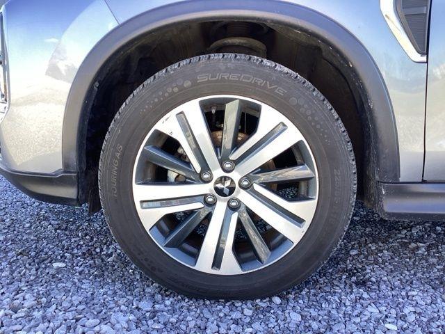 Mitsubishi Outlander Sport  2024