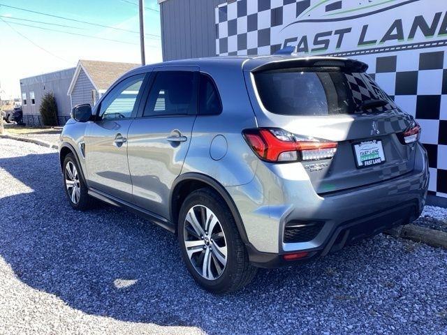 Mitsubishi Outlander Sport  2024