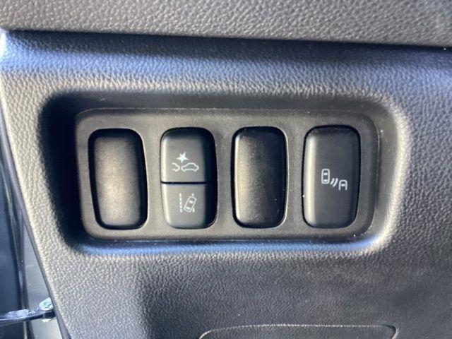 Mitsubishi Outlander Sport  2024