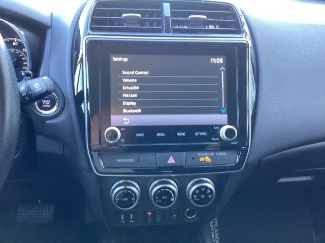 Mitsubishi Outlander Sport  2024