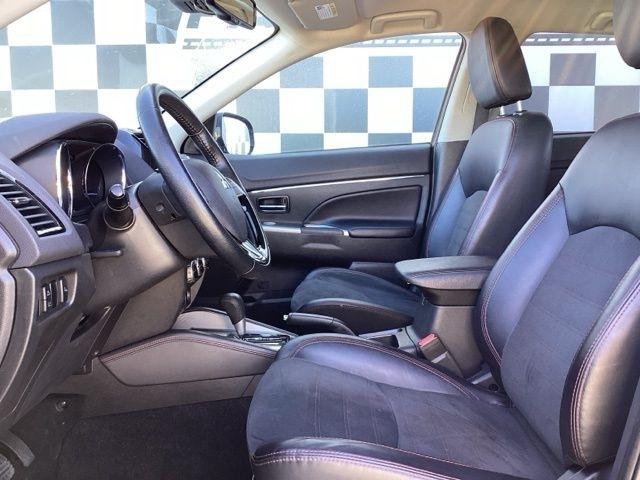 Mitsubishi Outlander Sport  2024