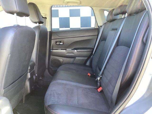 Mitsubishi Outlander Sport  2024