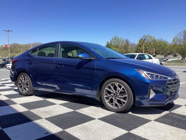 Hyundai Elantra  2020